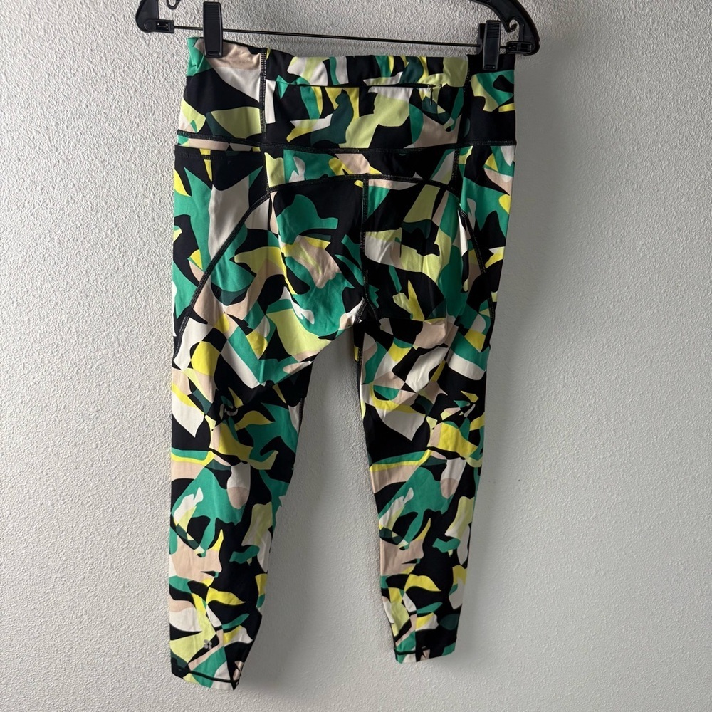 Sweaty Betty Power 7/8 Workout Leggings Green Camo Figure Casual Women’s 8-10 - Picture 6 of 11